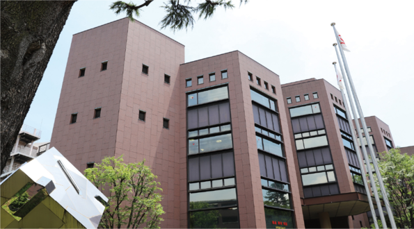 横浜市中央図書館